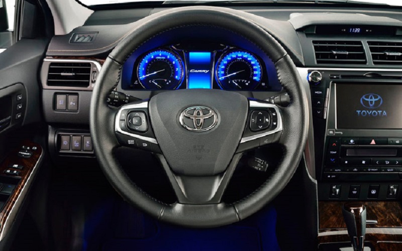 Toyota Camry - Ваша выгода до 150000 руб.!*