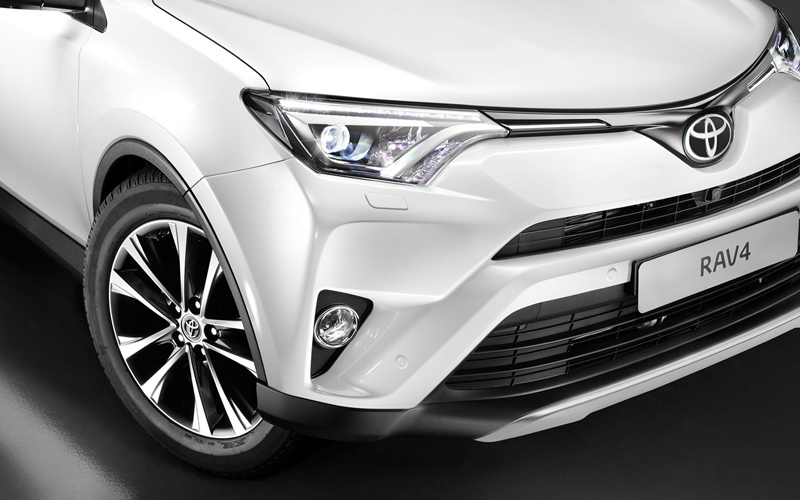 Toyota RAV4 – Ваша выгода до 200000 РУБ!*